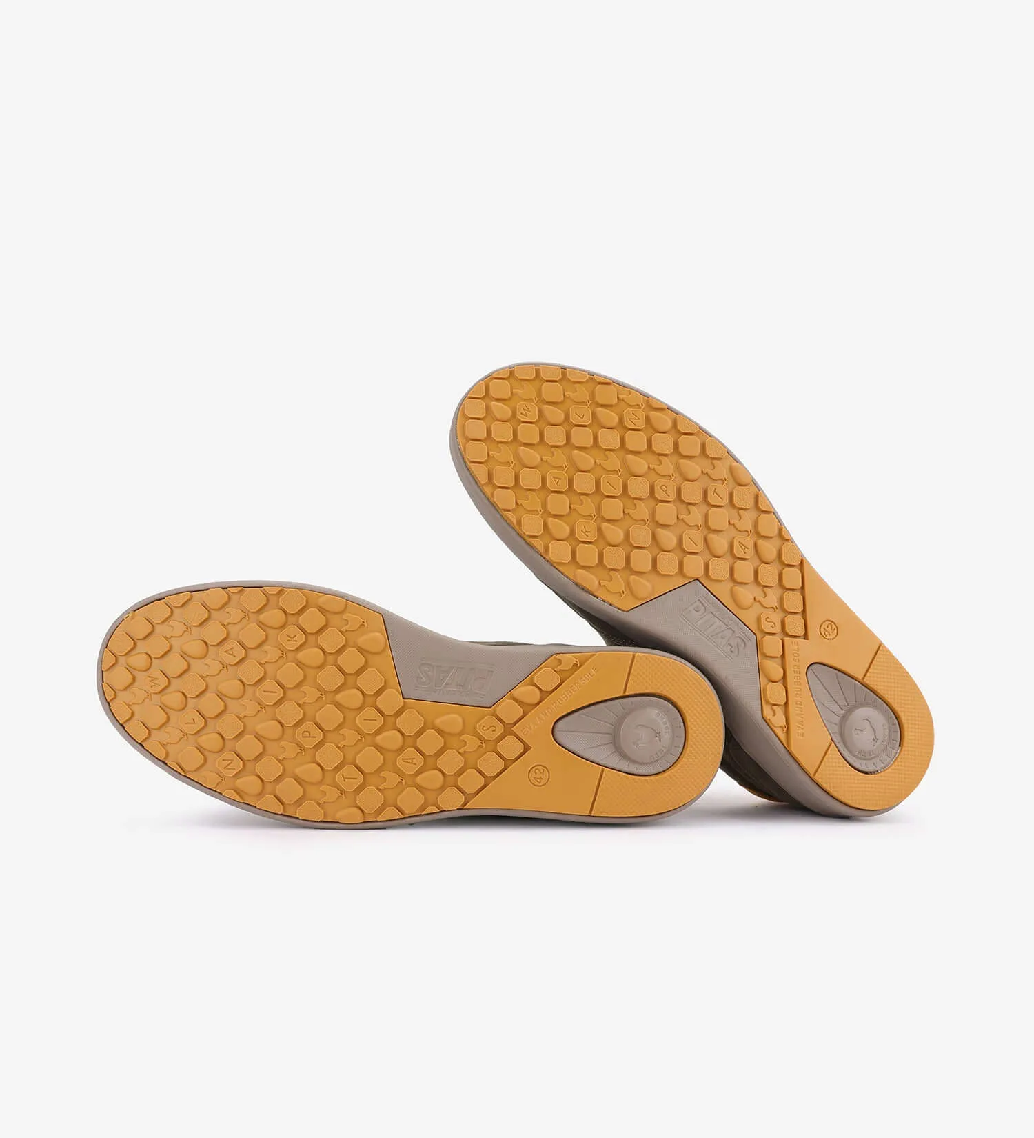Kume Sneakers