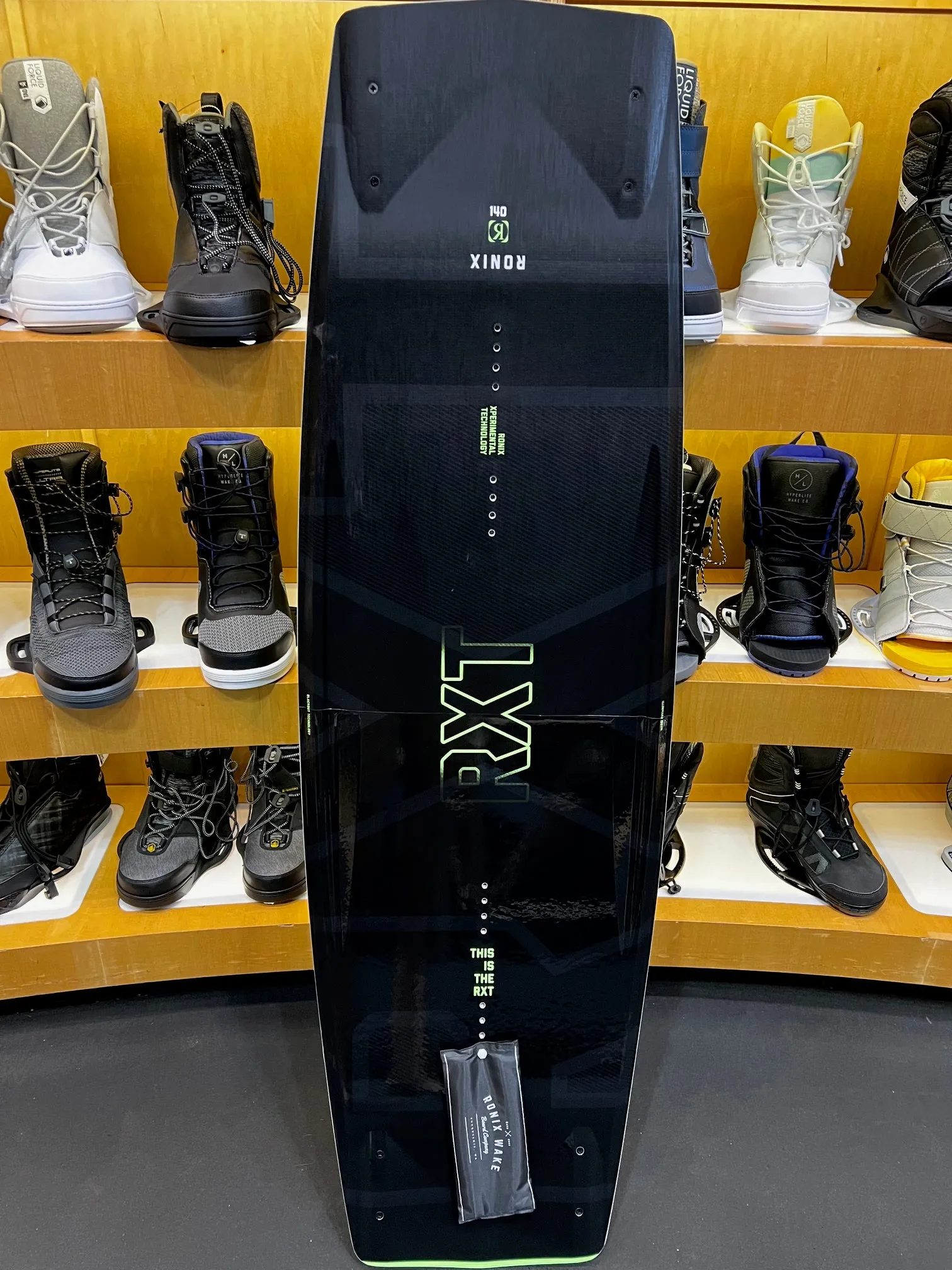 Ronix 2024 RXT Blackout Technology Wakeboard